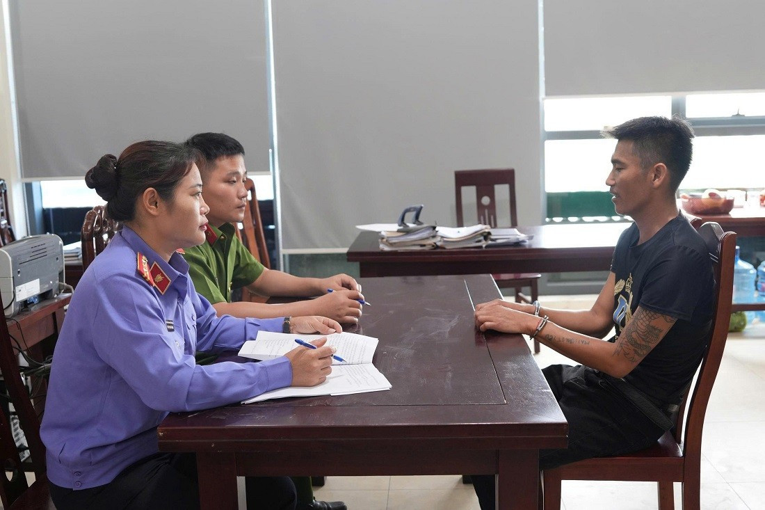 Công an lấy lời khai đối tượng Hà Văn Thìn images2028592-44cc87de6804de5a87155.jpg