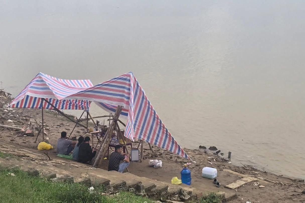 Sau hơn 2 ngày tìm kiếm, lực lượng chức năng đã tìm thấy thi thể hai bé gái 560591322-1254573240040150-117418816282615848-n.jpg