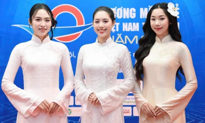 Á hậu Châu Anh, Vân Nhi dự lễ trao giải Gương mặt trẻ Việt Nam tiêu biểu 2025