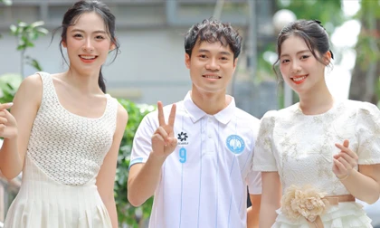 Hoa hậu Hà Trúc Linh, Á hậu Châu Anh, Vân Nhi rạng rỡ bên cầu thủ Quang Hải, Văn Toàn