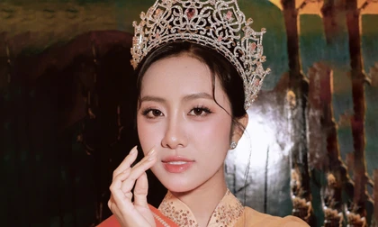 Hoa hậu Hà Trúc Linh lộng lẫy tham dự chương trình Đắk Lắk - Âm vang ngày mới