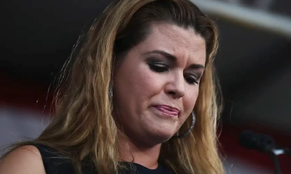 Hoa hậu Hoàn vũ bị chỉ trích 