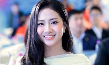 Hà Trúc Linh hào hứng với đêm nghệ thuật của Tiền Phong Marathon 2026