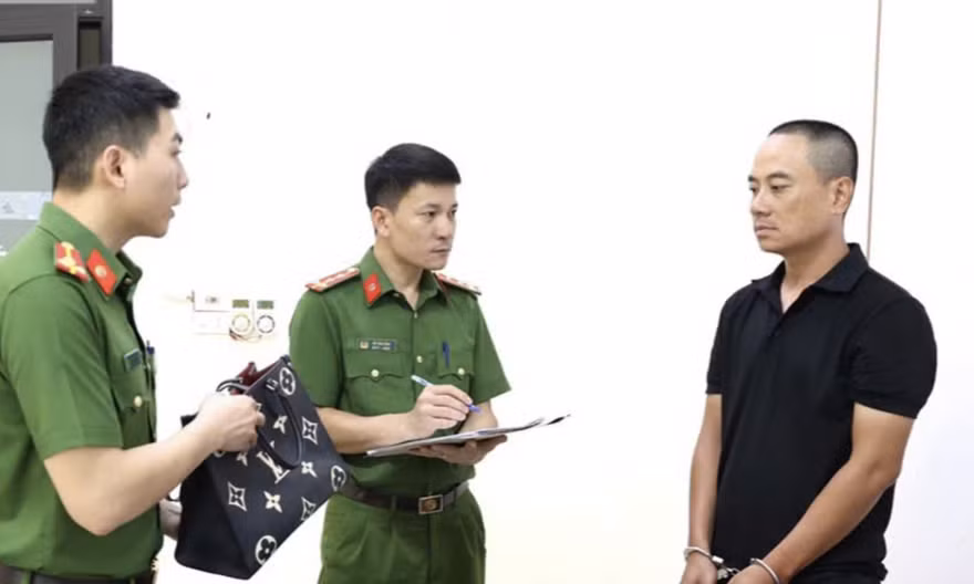 Bắt đối tượng phá kính ô tô, trộm hơn 700 triệu đồng