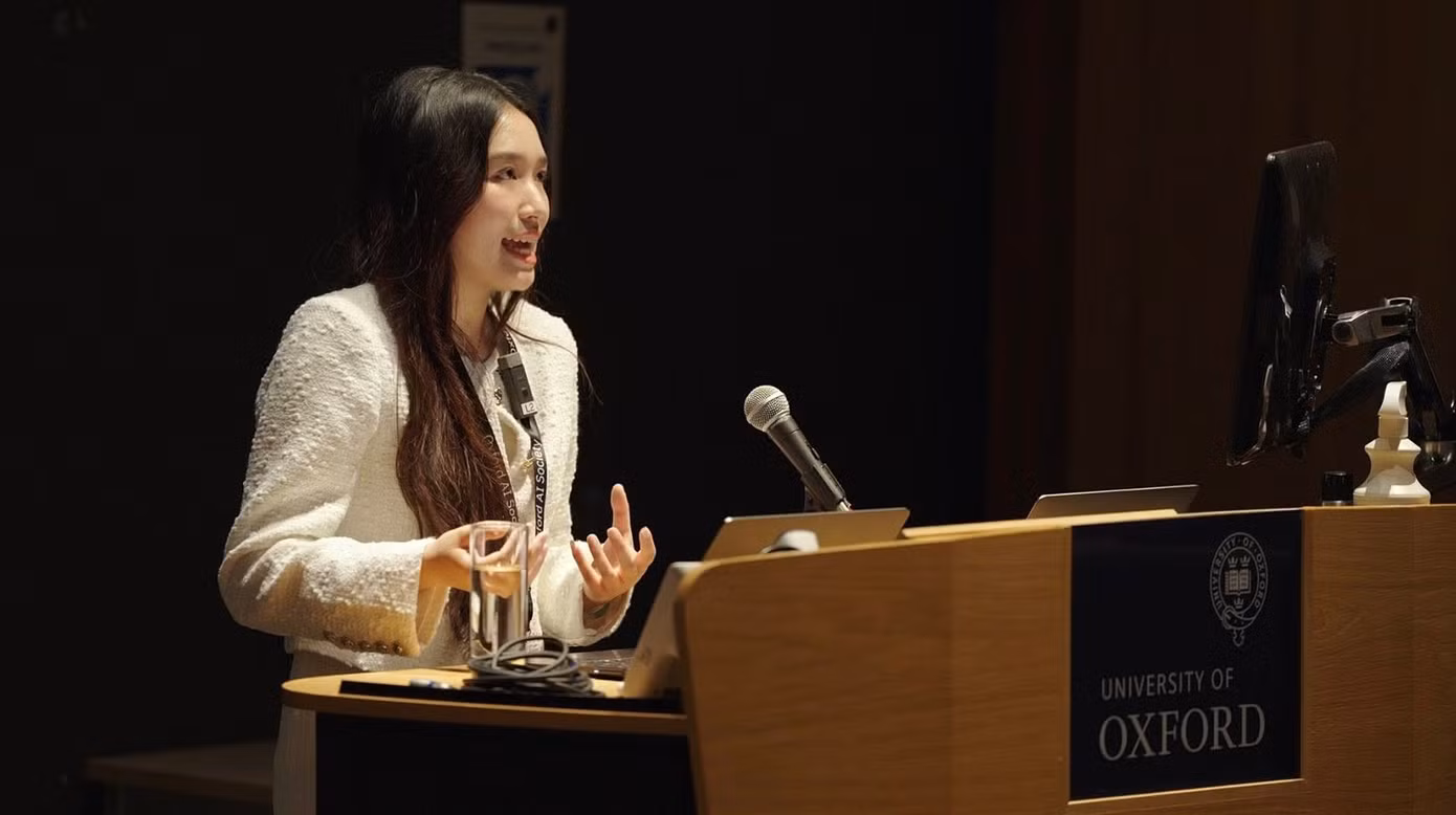 jenny-huynh-dai-hoc-oxford-2.jpg