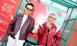 Ca sĩ Xuân Đức, Kuun Đức Nam cùng sinh viên Trường ĐH Thuỷ Lợi 'tái sinh' chai nhựa