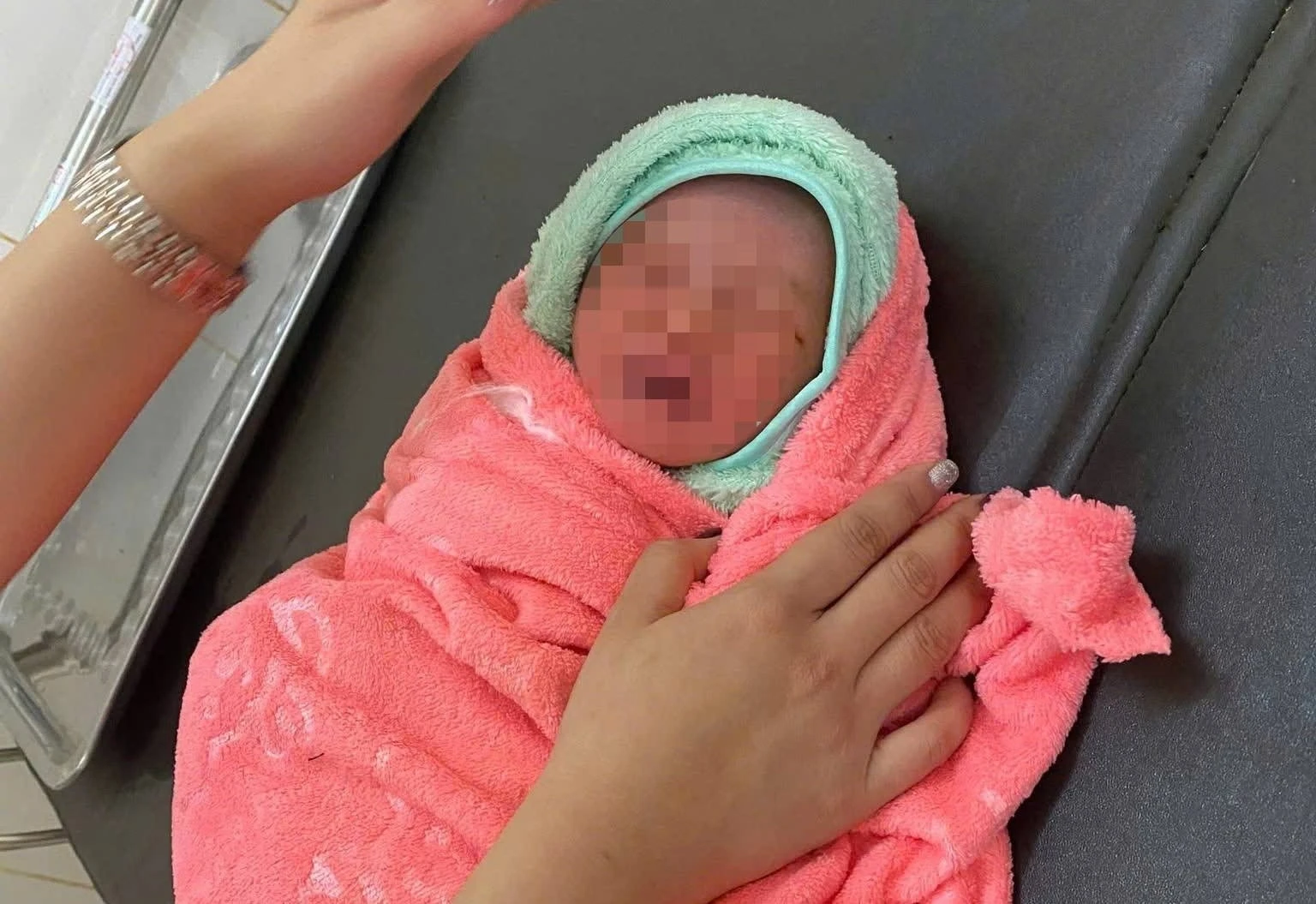 Người thân bé gái bỏ rơi trong rẫy sầu riêng Đắk Lắk đã liên hệ chính quyền