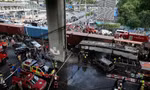 Tàu hoả - xe buýt đâm nhau ở Thái Lan, hơn 30 người thương vong