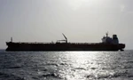 Pháp bắt giữ 2 người trên tàu chở dầu nghi thuộc 'hạm đội bóng tối' của Nga