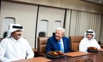 Tổng thống Mỹ Donald Trump gặp các nhà lãnh đạo Qatar trên đường tới châu Á