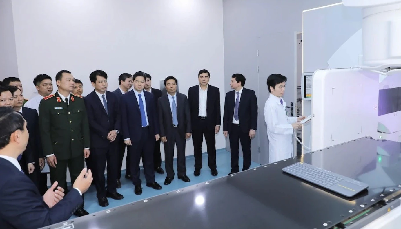 Thanh Hóa đưa vào vận hành hệ thống xạ trị hiện đại nhất miền Trung, đầu tư 105 tỷ đồng