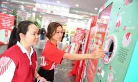 Chương trình “Chai nhựa tái sinh” lan tỏa hành trình sống xanh đến giới trẻ Thủ đô