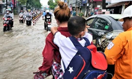 Sở GD&ĐT Hải Phòng yêu cầu các trường tự quyết việc cho học sinh nghỉ do bão Matmo