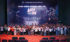 Sinh viên Đại học Nguyễn Trãi lan tỏa thông điệp tri ân qua hành trình Mưa Đỏ