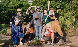 Gia Đình Haha: Các thành viên tham gia Lễ cúng mùa trước khi tạm biệt Tóc Tiên