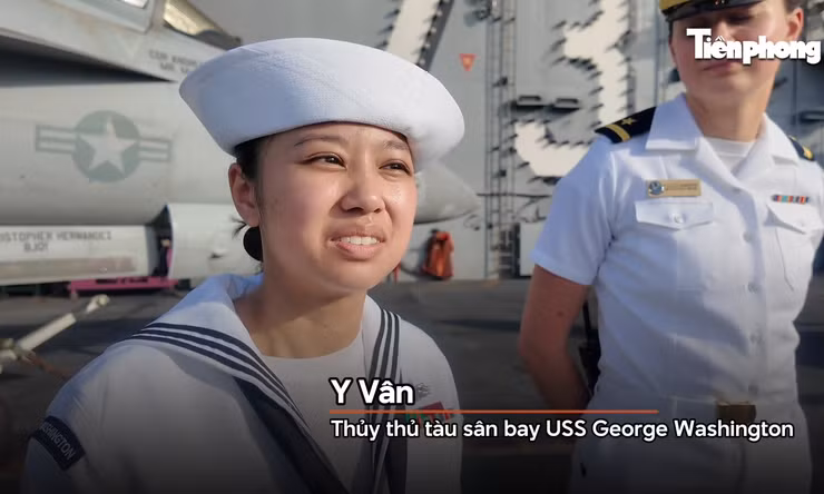 Trò chuyện cùng các thủy thủ gốc Việt làm việc trên tàu sân bay USS George Washington