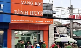 Vờ mua hàng rồi giật 3 chỉ vàng bỏ chạy