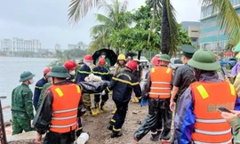 Phát hiện thi thể nam giới trôi dạt giữa vịnh Hạ Long 