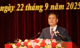 Ông Bùi Văn Khắng giữ chức Chủ tịch UBND tỉnh Quảng Ninh