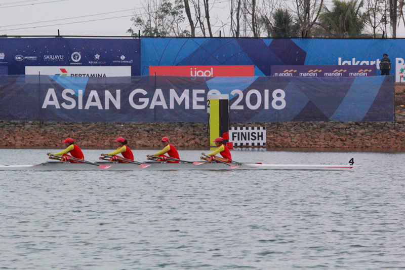 Các tay chèo nữ đã mang về tấm HCV đầu tiên cho đoàn TTVN tại ASIAD 2018. 