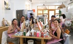 Trải nghiệm workshop ngày càng được giới trẻ quan tâm, nhiều bạn trẻ cũng lựa chọn khởi nghiệp bằng cách bán những trải nghiệm “chữa lành”. Ảnh: Giang Thanh