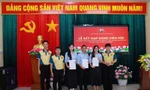 Uyễn Nhi và Hoàng Hào được kết nạp đảng tại đảo Thổ Chu trong những ngày tình nguyện hè tại đây