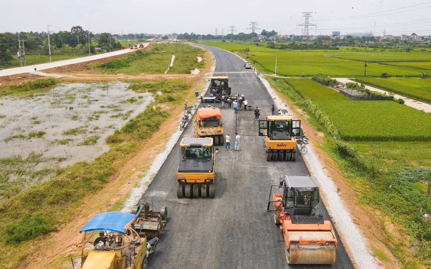 Công trình nghìn tỷ 'chờ' vật liệu: Bài 2- Các dự án giao thông trọng điểm 'căng mình' vượt khó khăn 'kép'
