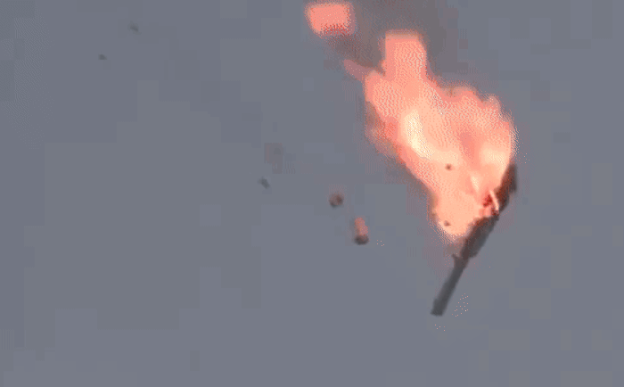 Rác khổng lồ từ tên lửa Trung Quốc đang rơi xuống Trái đất