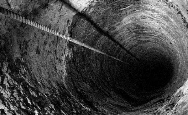 1001 thắc mắc: Sẽ ra sao nếu rơi xuống ‘giếng sâu địa ngục’ hơn 12.000 mét?