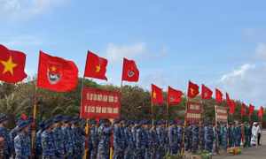Trường Sa rộn ràng hưởng ứng 'Tết trồng cây' đầu Xuân Bính Ngọ 2026
