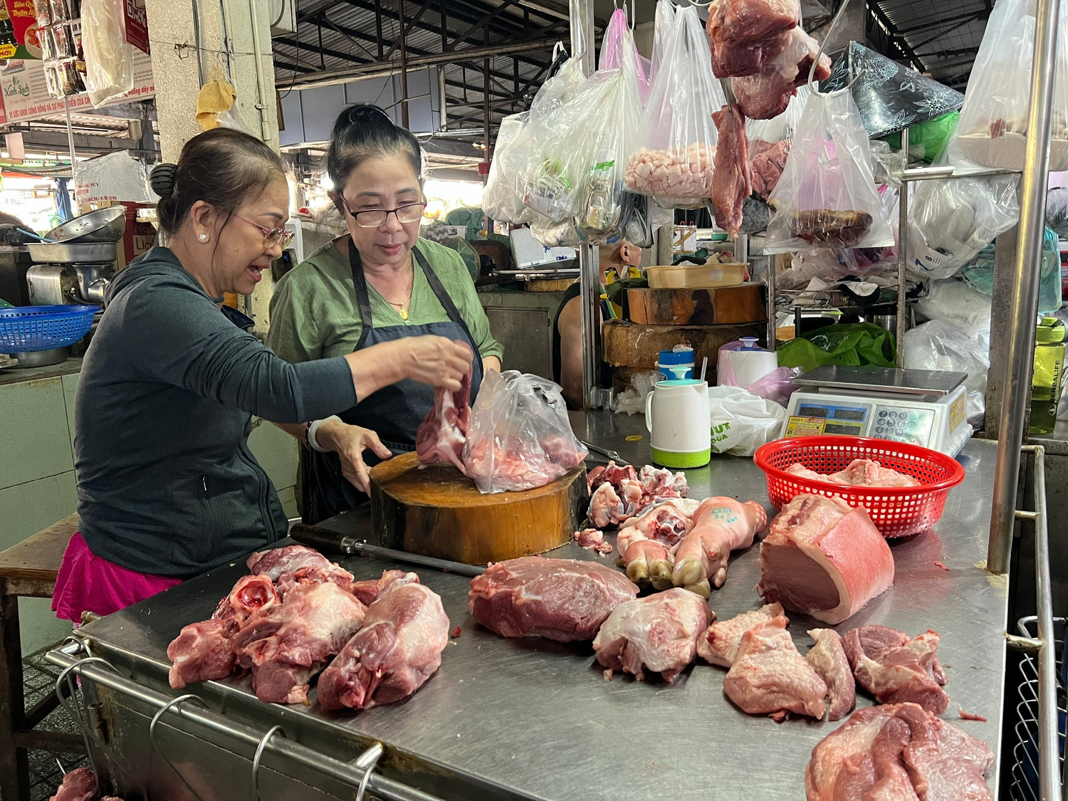Cuối năm, thịt heo lại tăng 'nóng’