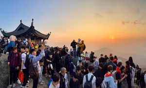 Hơn 1 triệu du khách được 'biệt đãi' khi đến Yên Tử