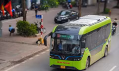 Hà Nội tính phương án trợ giá cho tuyến buýt điện đi Hưng Yên