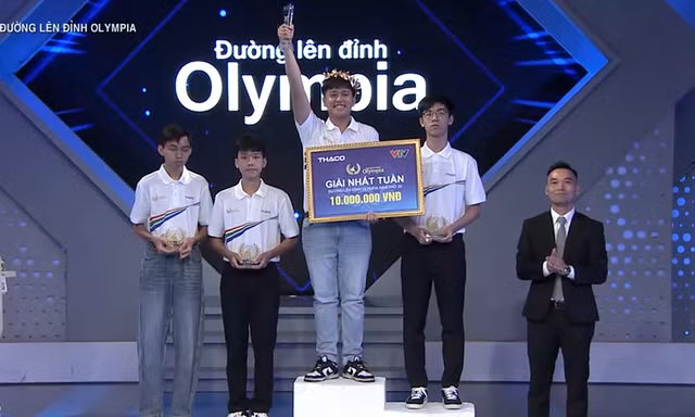 Nam sinh Khánh Hòa tăng tốc ấn tượng, giành vòng nguyệt quế Tuần Olympia 26