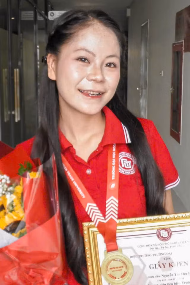 Nữ sinh Ngoại thương không ngừng khám phá, từng bước định hình hành trình tuổi trẻ 
