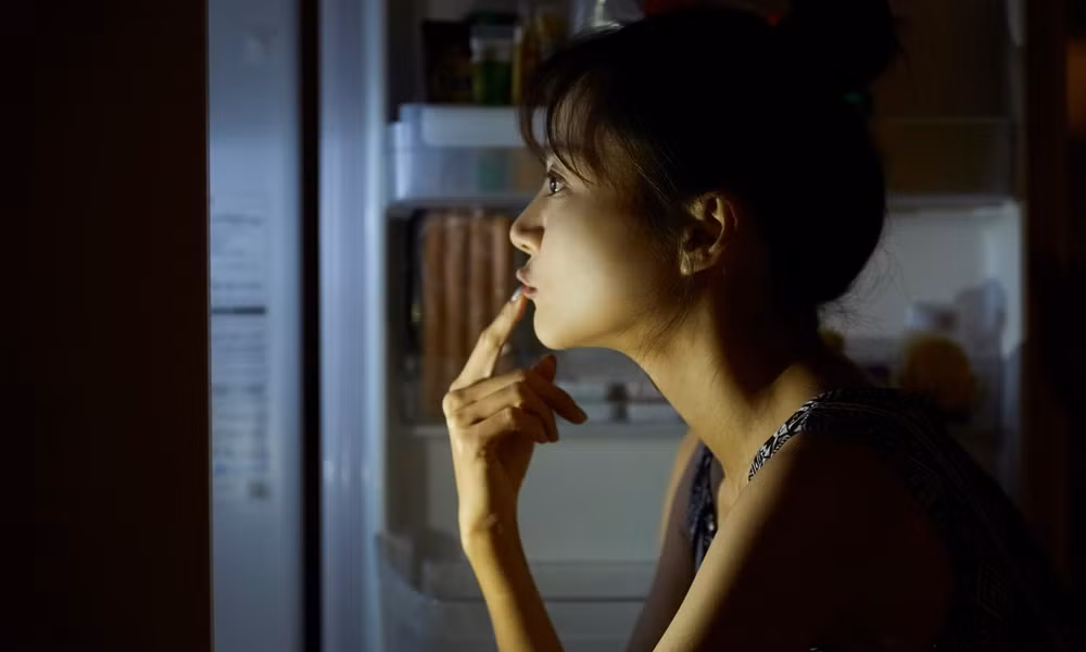 Hãy cẩn trọng với ‘Hội chứng ăn đêm’