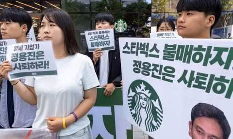Nhân viên toàn hệ thống Starbucks Hàn Quốc phải học lại lịch sử sau thảm họa tiếp thị