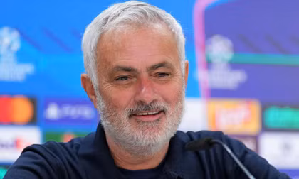 Mourinho khiến trận Siêu kinh điển nóng trở lại