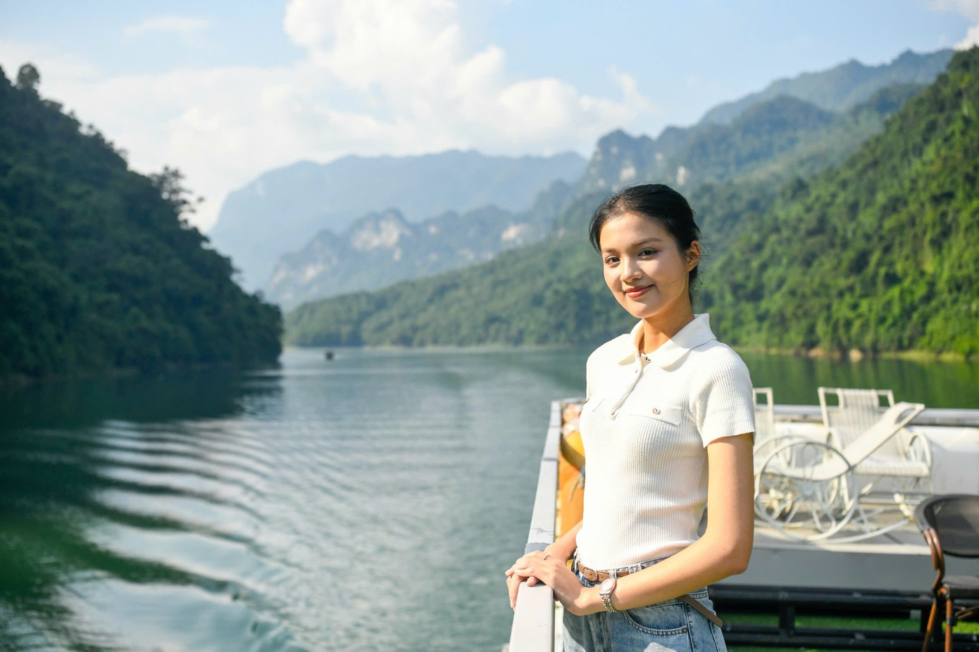 53 cô gái Hoa hậu Việt Nam ngỡ ngàng trước cảnh sắc hồ Na Hang