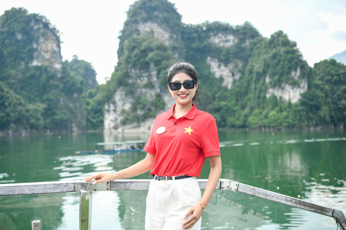 53 cô gái Hoa hậu Việt Nam ngỡ ngàng trước cảnh sắc hồ Na Hang