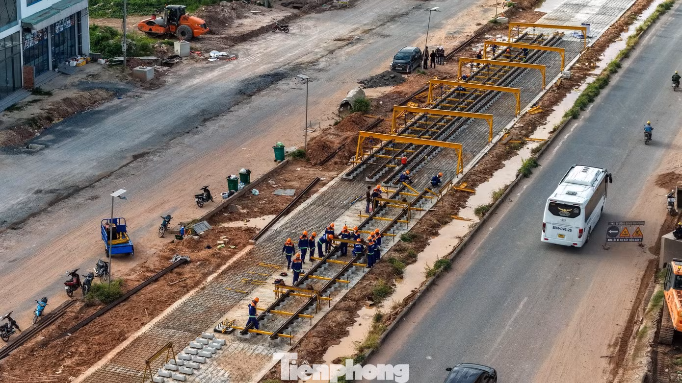 tp_cong-truong-lrt-phu-quoc.jpg
