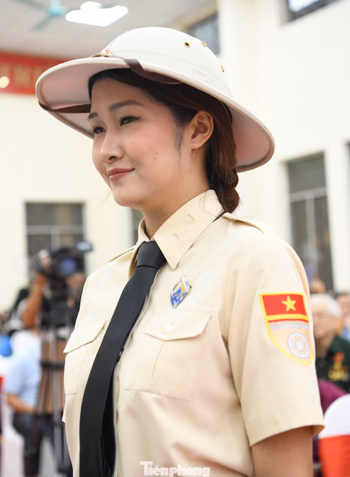 tp-trang-phuc-hoa-xa-9.png