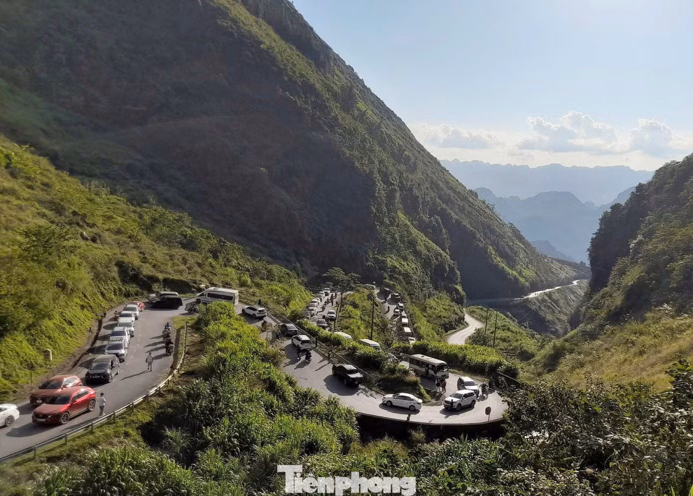 tp-tac-duong-len-ha-giang-3.png