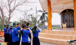 'Mùa Hè Xanh' 2025: Tri ân quá khứ, vững bước tương lai