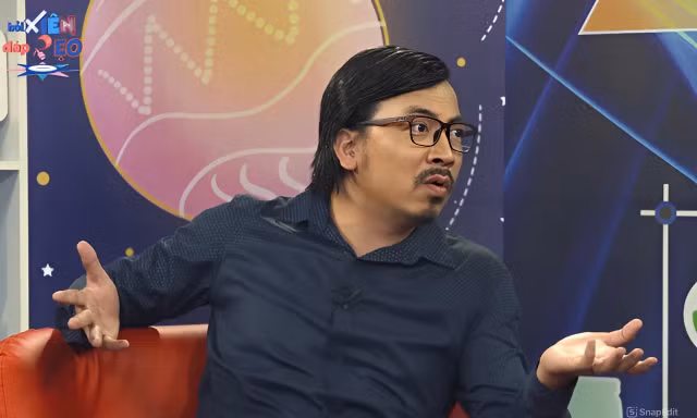 MC Đinh Tiến Dũng còn được biết đến với tên gọi thân mật là Cù Trọng Xoay.