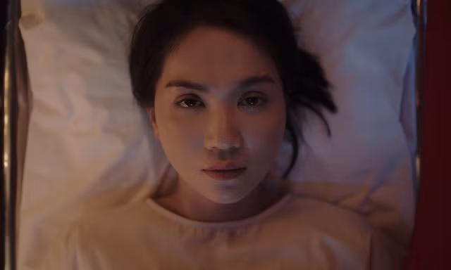 'Thẩm mỹ viện âm phủ' - Ngọc Trinh đẹp nhưng...