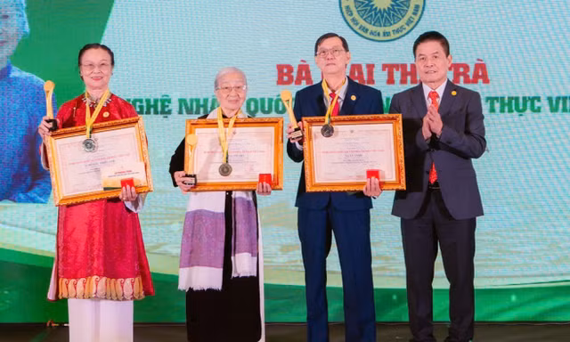 Truy tặng danh hiệu nghệ nhân quốc gia