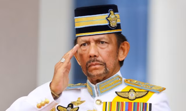 Vụ tước danh hiệu con dâu chấn động và cuộc sống xa hoa của Quốc vương Brunei