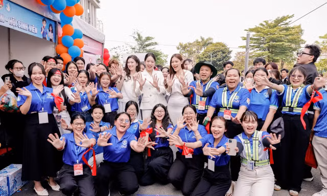Hơn 5.000 bạn trẻ "viết tiếp hành trình nhân ái" tại sự kiện Chủ Nhật Đỏ 2026