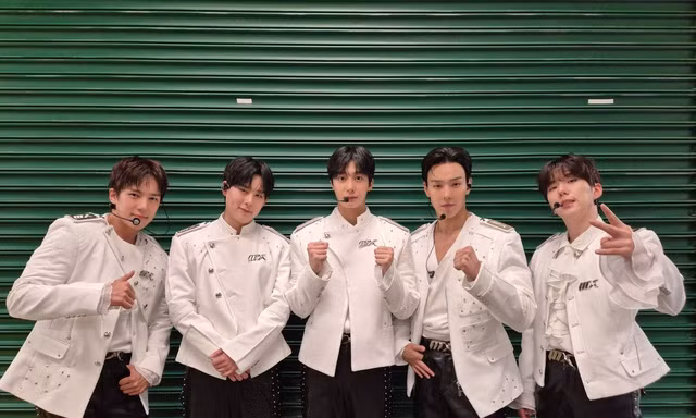MONSTA X 'tái khởi động' chuyến lưu diễn Bắc Mỹ